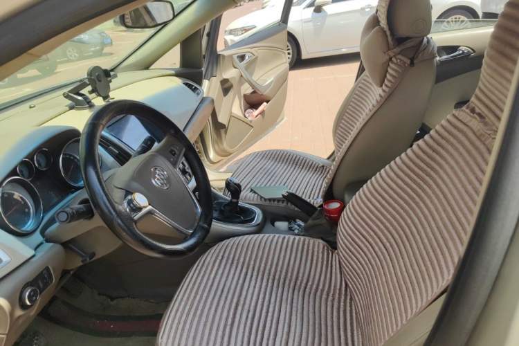 Used Buick GT 2013 GT 1.6L Manual Entry-Level Model Left Front Seat