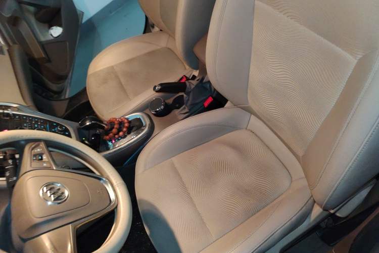 Used Buick GT 2013 GT 1.6L Automatic Fashion Edition Left Front Seat