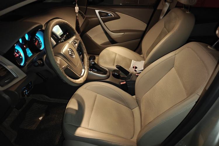 Used Buick GT 2013 GT 1.6L Automatic Fashion Edition Left Front Seat