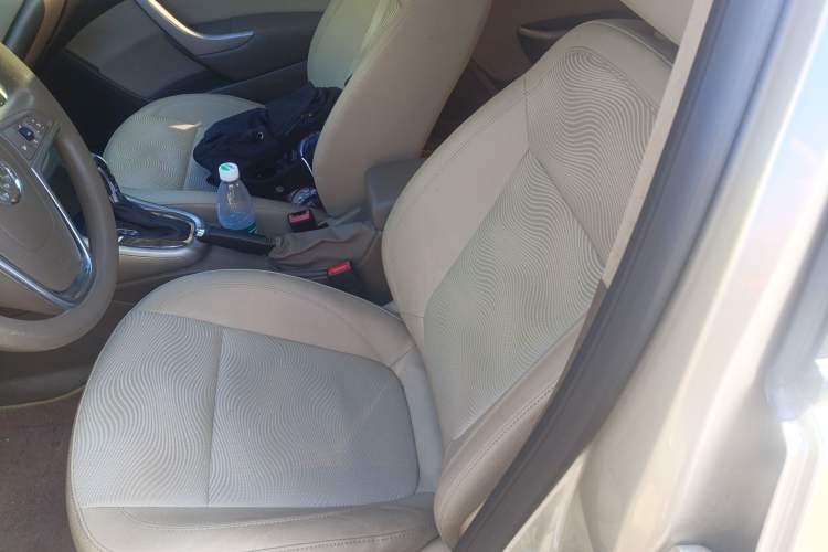 Used Buick GT 2013 GT 1.6L Automatic Fashion Edition Left Front Seat
