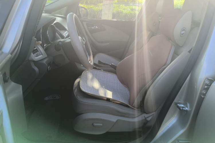 Used Buick GT 2013 GT 1.6L Automatic Fashion Edition Left Front Seat