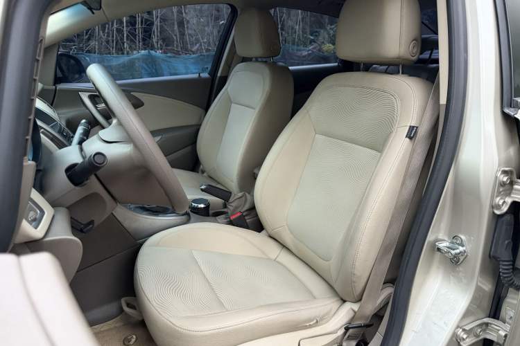 Used Buick GT 2013 GT 1.6L Manual Entry-Level Model Left Front Seat