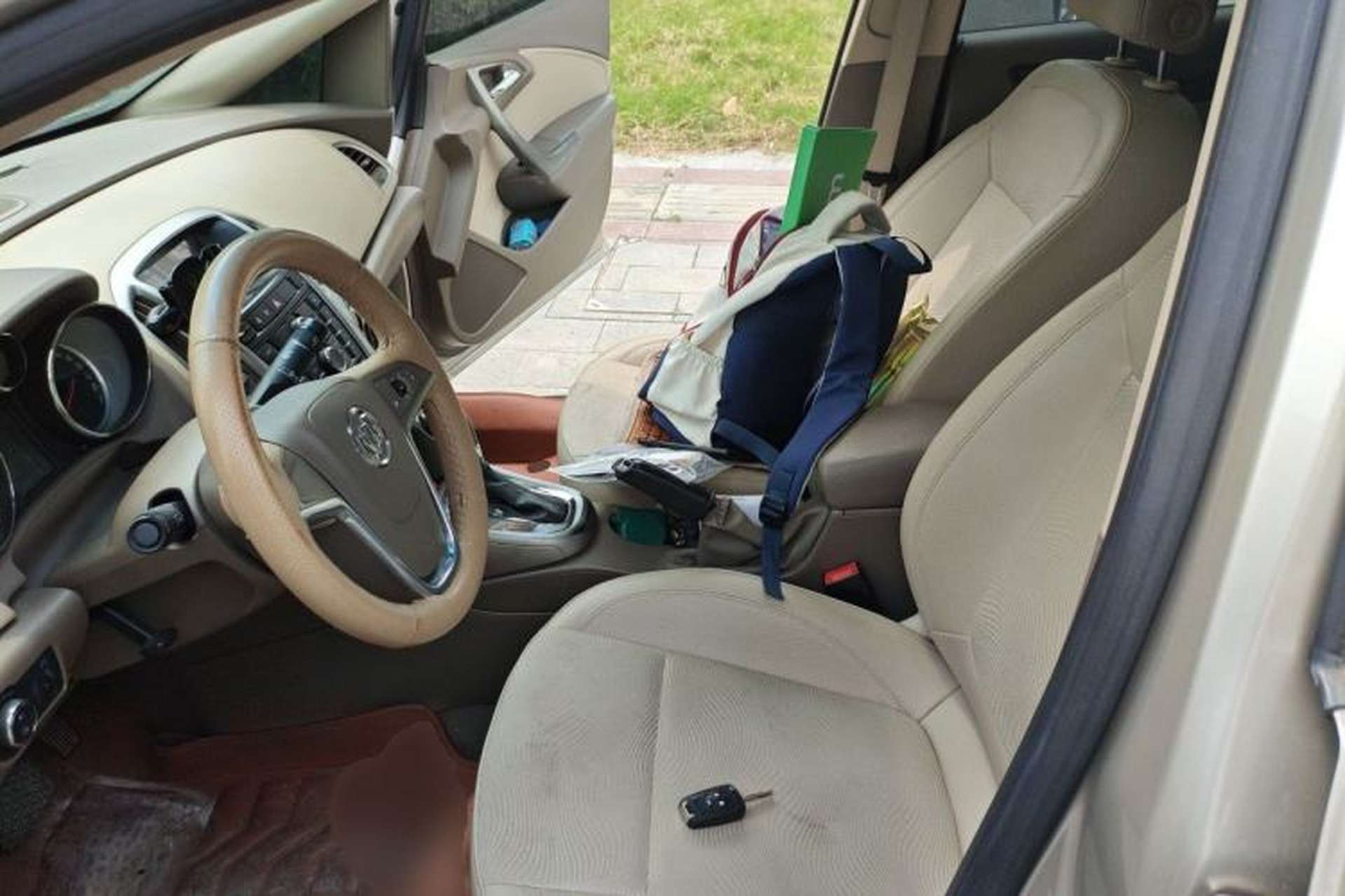 Used Buick GT 2013 GT 1.6L Automatic Fashion Edition Left Front Seat