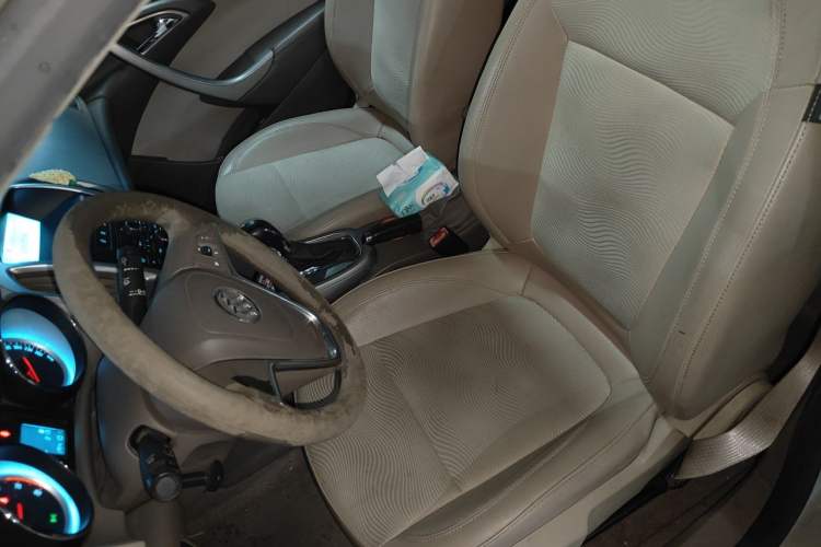 Used Buick GT 2013 GT 1.6L Automatic Fashion Edition Left Front Seat
