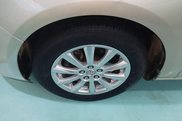Used Buick GT 2013 GT 1.6L Automatic Fashion Edition Left Front Wheel Hub