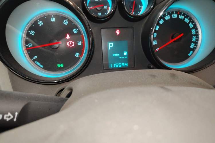Used Buick GT 2013 GT 1.6L Automatic Fashion Edition Odometer Close Up