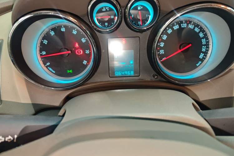 Used Buick GT 2013 GT 1.6L Automatic Comfort Edition Odometer Close Up