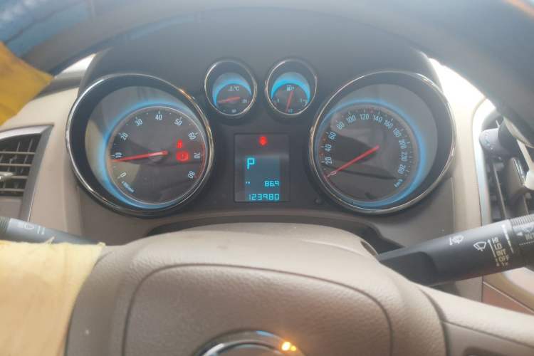 Used Buick GT 2013 GT 1.6L Automatic Fashion Edition Odometer Close Up