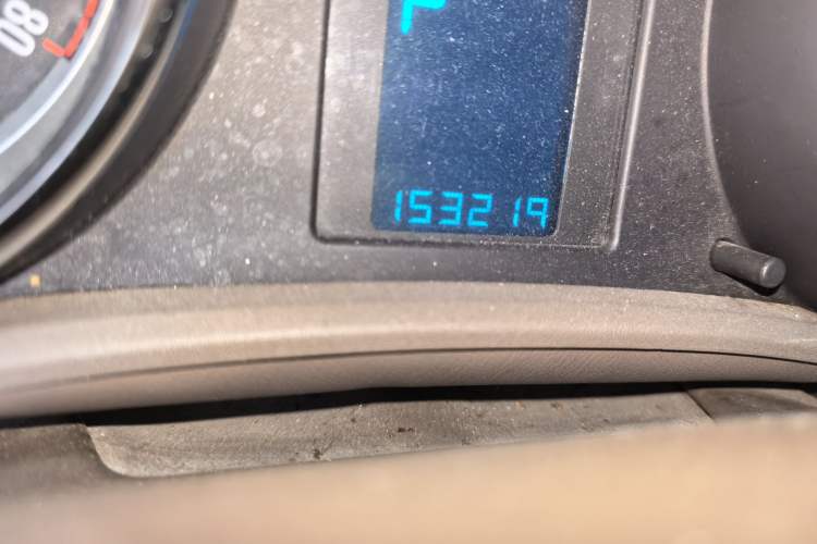 Used Buick GT 2013 GT 1.6L Automatic Fashion Edition Odometer Close Up