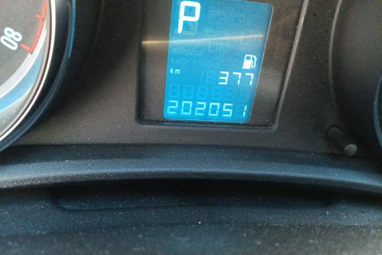 Used Buick GT 2013 GT 1.8L Automatic Fashion Edition Odometer Close Up