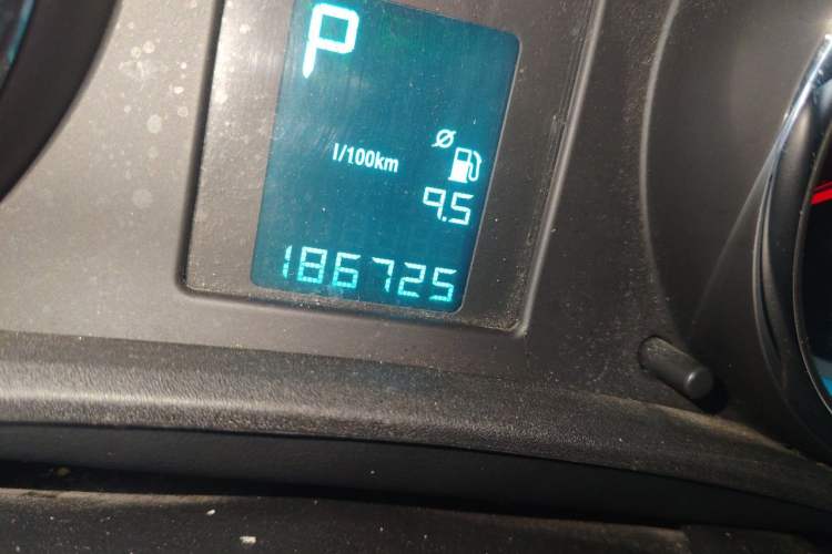 Used Buick GT 2013 GT 1.6T Automatic Fashion Sport Edition Odometer Close Up