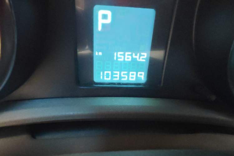 Used Buick GT 2013 GT 1.6L Automatic Fashion Edition Odometer Close Up