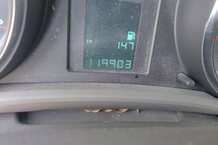 Used Buick GT 2013 GT 1.6L Manual Entry-Level Model Odometer Close Up