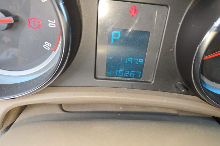Used Buick GT 2013 GT 1.6L Automatic Fashion Edition Odometer Close Up