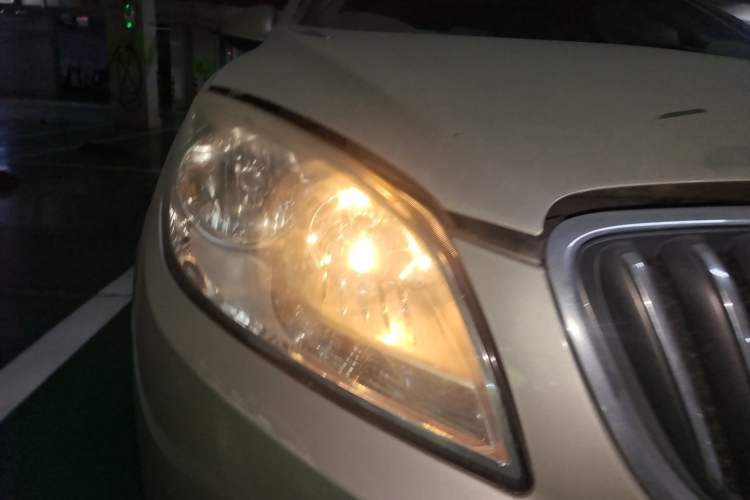 Used Buick GT 2013 GT 1.6L Automatic Fashion Edition Right Front Headlight