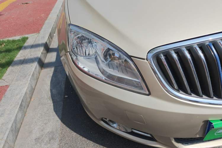Used Buick GT 2013 GT 1.6L Automatic Fashion Edition Right Front Headlight