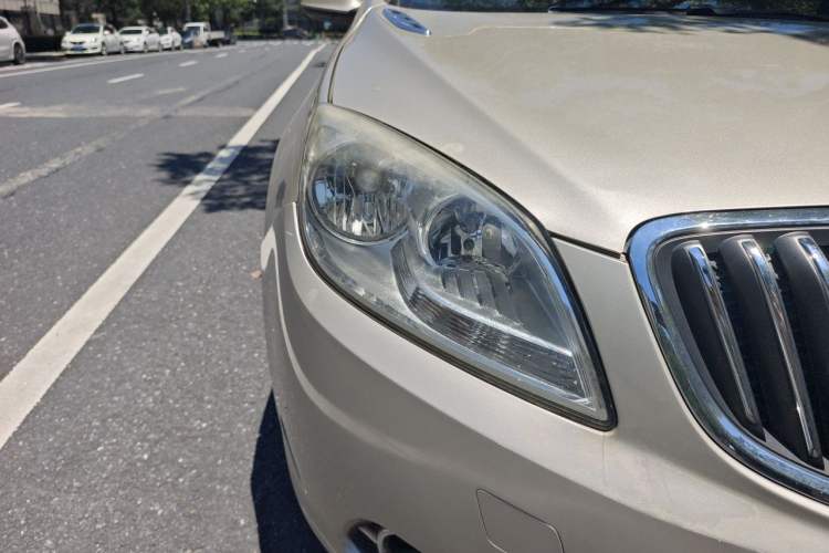 Used Buick GT 2013 GT 1.8L Automatic Fashion Edition Right Front Headlight