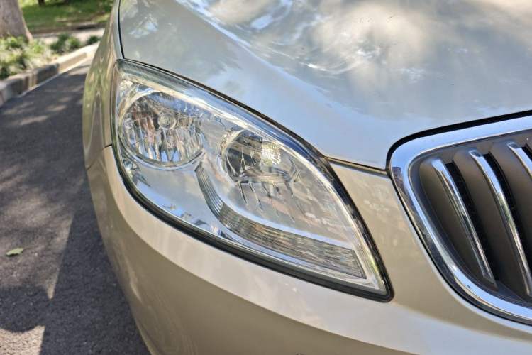 Used Buick GT 2013 GT 1.6L Automatic Fashion Edition Right Front Headlight