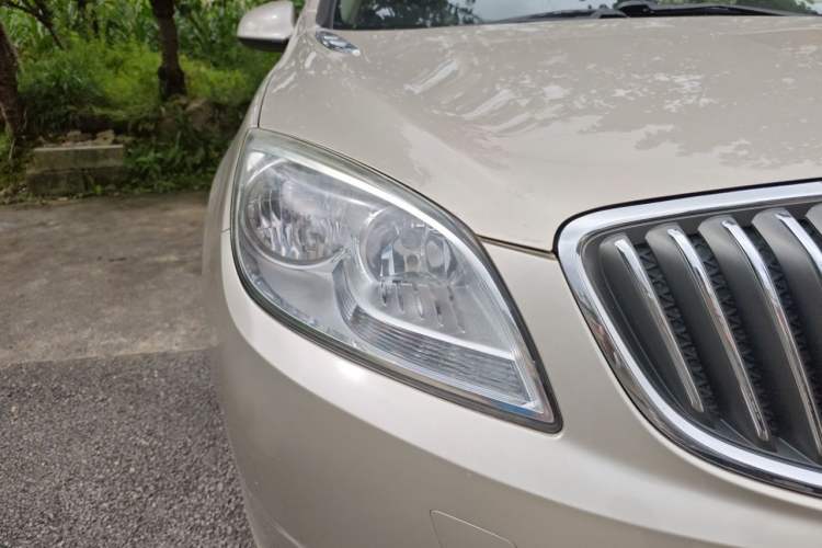 Used Buick GT 2013 GT 1.6L Automatic Comfort Edition Right Front Headlight