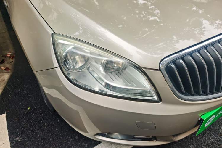 Used Buick GT 2013 GT 1.6L Automatic Comfort Edition Right Front Headlight