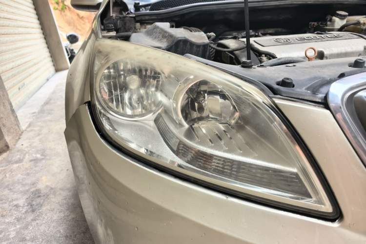 Used Buick GT 2013 GT 1.6L Automatic Fashion Edition Right Front Headlight