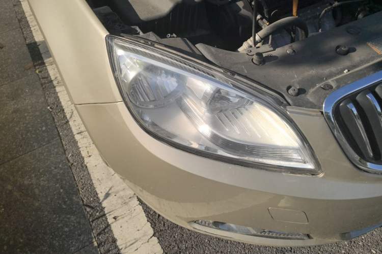 Used Buick GT 2013 GT 1.6L Automatic Fashion Edition Right Front Headlight