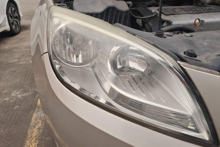 Used Buick GT 2013 GT 1.6L Manual Entry-Level Model Right Front Headlight