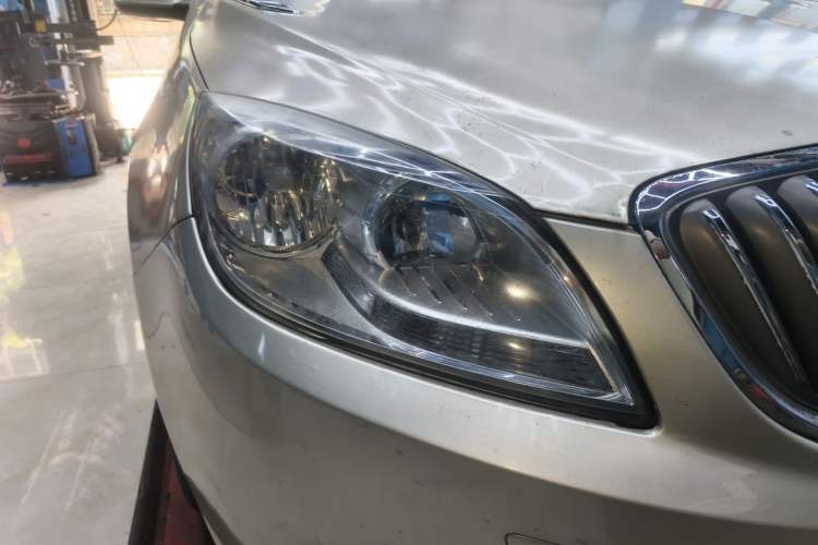 Used Buick GT 2013 GT 1.6L Automatic Fashion Edition Right Front Headlight