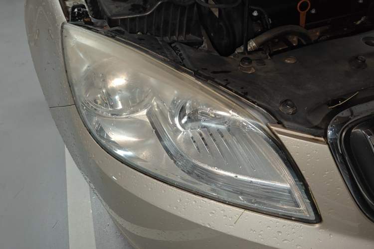 Used Buick GT 2013 GT 1.6L Automatic Fashion Edition Right Front Headlight