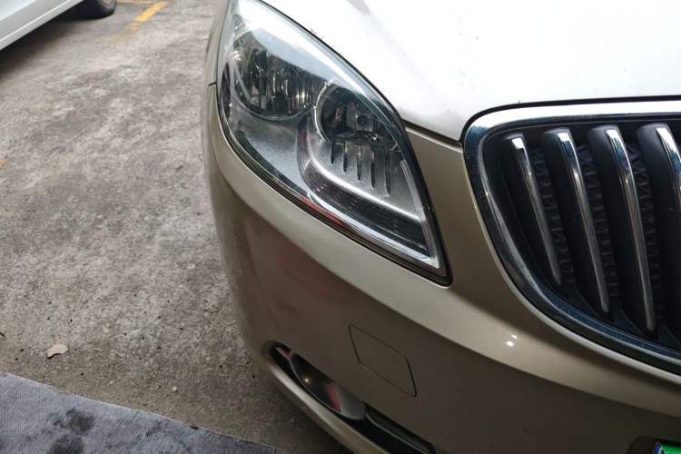 Used Buick GT 2013 GT 1.6L Automatic Fashion Edition Right Front Headlight