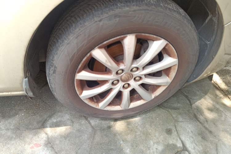 Used Buick GT 2013 GT 1.6L Automatic Fashion Edition Right Front Wheel Hub