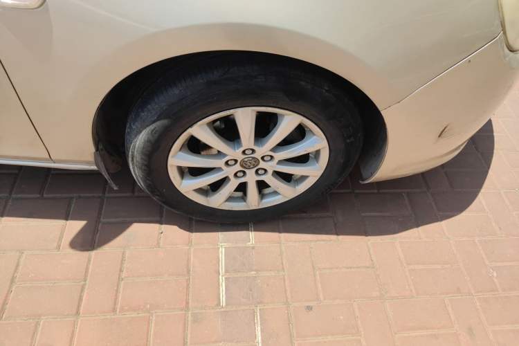 Used Buick GT 2013 GT 1.6L Manual Entry-Level Model Right Front Wheel Hub