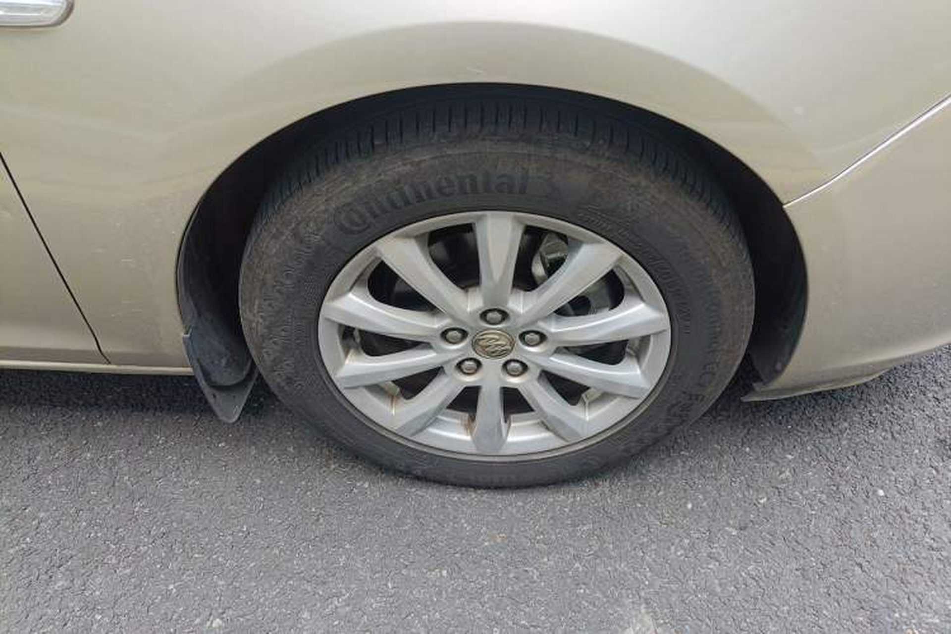 Used Buick GT 2013 GT 1.6L Manual Entry-Level Model Right Front Wheel Hub