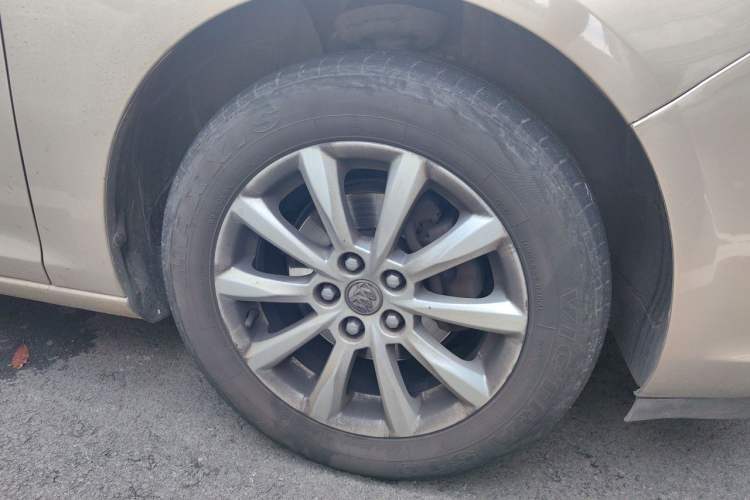 Used Buick GT 2013 GT 1.6L Automatic Fashion Edition Right Front Wheel Hub