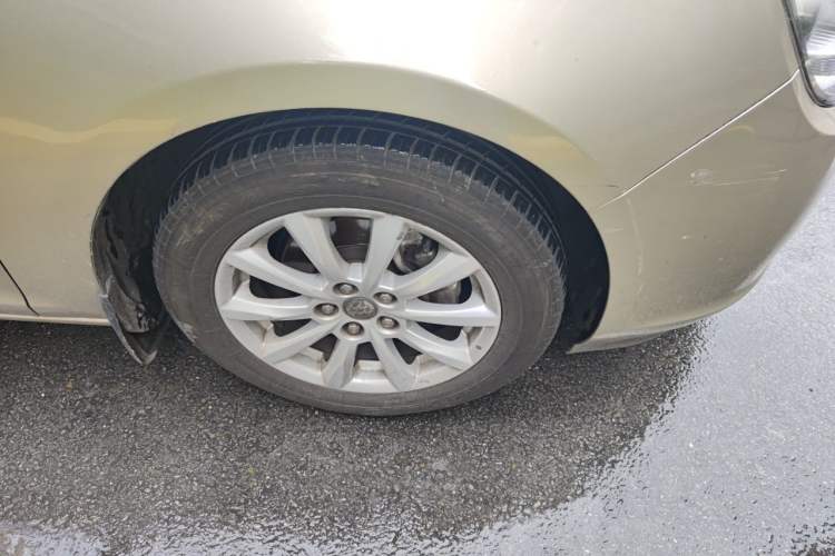 Used Buick GT 2013 GT 1.6L Automatic Fashion Edition Right Front Wheel Hub