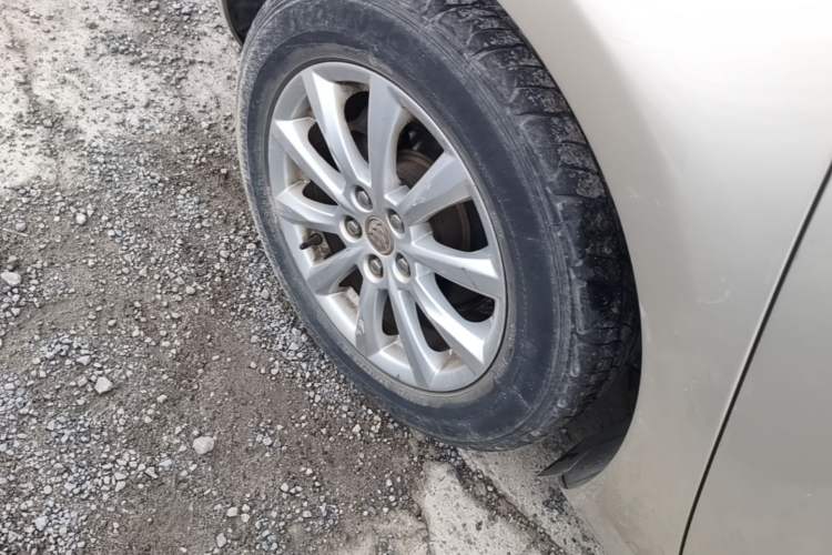 Used Buick GT 2013 GT 1.6L Manual Entry-Level Model Right Rear Wheel Hub