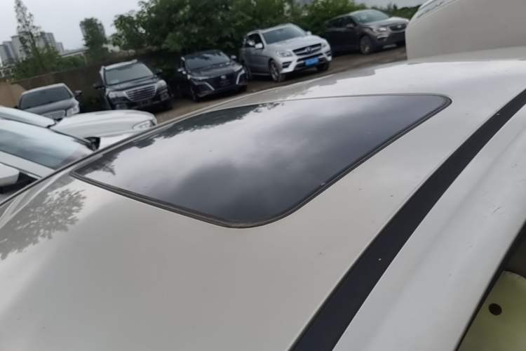 Used Buick GT 2013 GT 1.6L Manual Entry-Level Model Roof