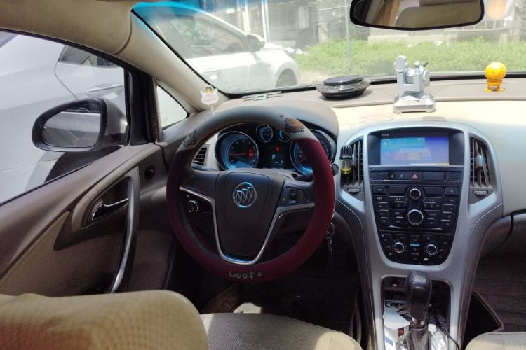Used Buick GT 2013 GT 1.6L Automatic Fashion Edition Steering Wheel