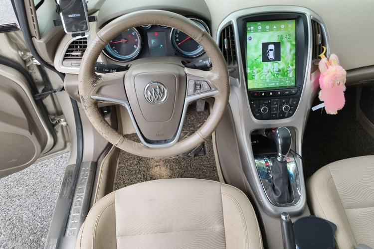 Used Buick GT 2013 GT 1.6L Automatic Fashion Edition Steering Wheel