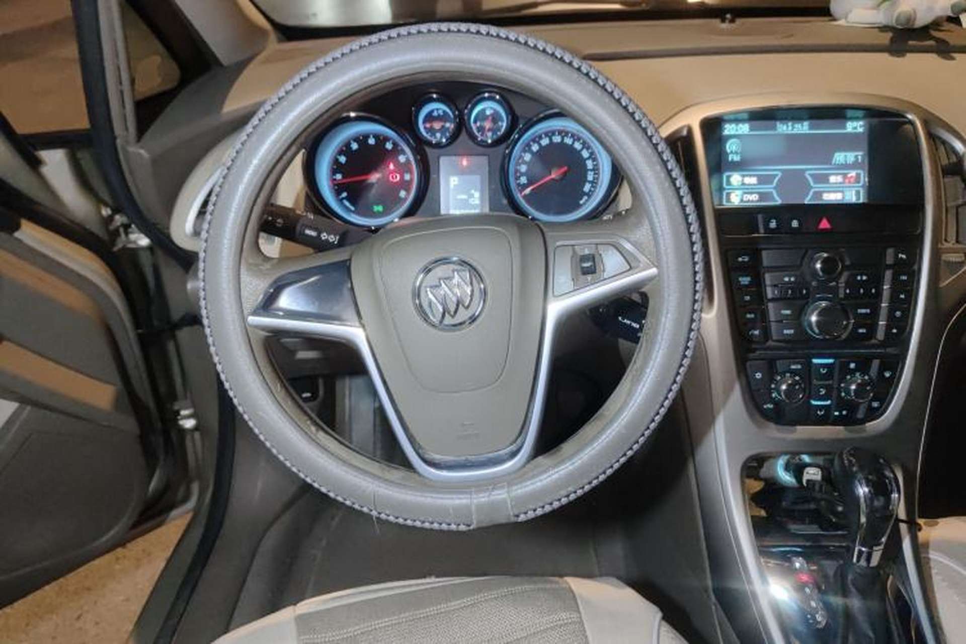 Used Buick GT 2013 GT 1.6L Automatic Fashion Edition Steering Wheel