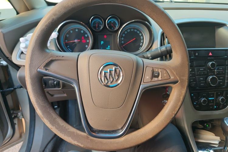 Used Buick GT 2013 GT 1.6L Automatic Fashion Edition Steering Wheel