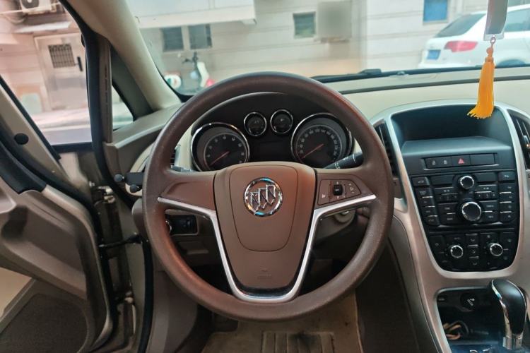 Used Buick GT 2013 GT 1.6L Automatic Comfort Edition Steering Wheel