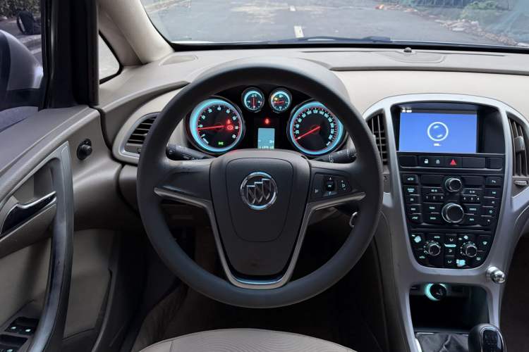 Used Buick GT 2013 GT 1.6L Manual Entry-Level Model Steering Wheel