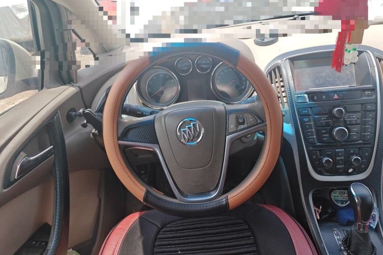 Used Buick GT 2013 GT 1.6L Automatic Fashion Edition Steering Wheel