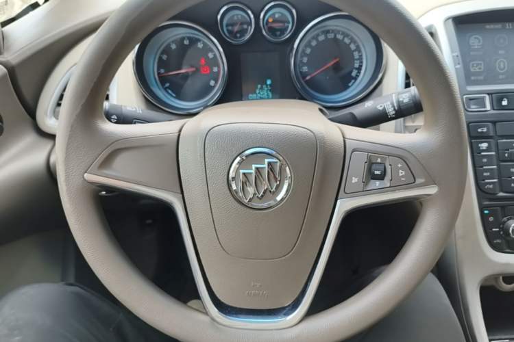 Used Buick GT 2013 GT 1.6L Manual Entry-Level Model Steering Wheel