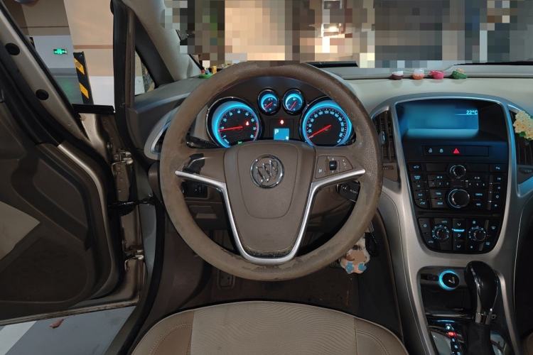 Used Buick GT 2013 GT 1.6L Automatic Fashion Edition Steering Wheel
