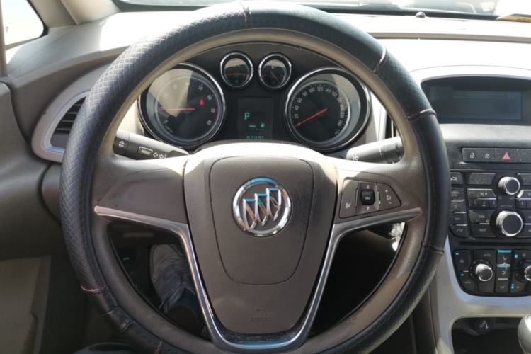 Used Buick GT 2013 GT 1.6L Automatic Fashion Edition Steering Wheel