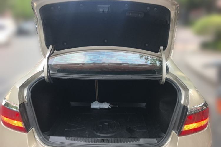 Used Buick GT 2013 GT 1.6L Automatic Fashion Edition Trunk