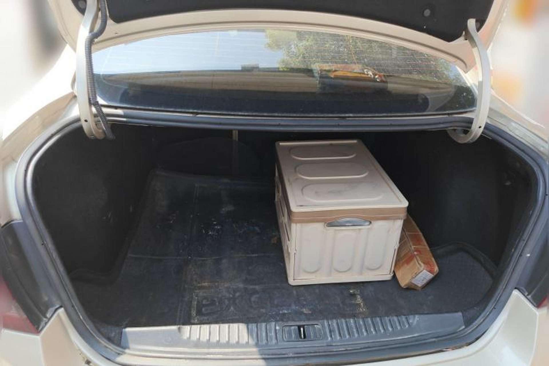Used Buick GT 2013 GT 1.6L Automatic Fashion Edition Trunk