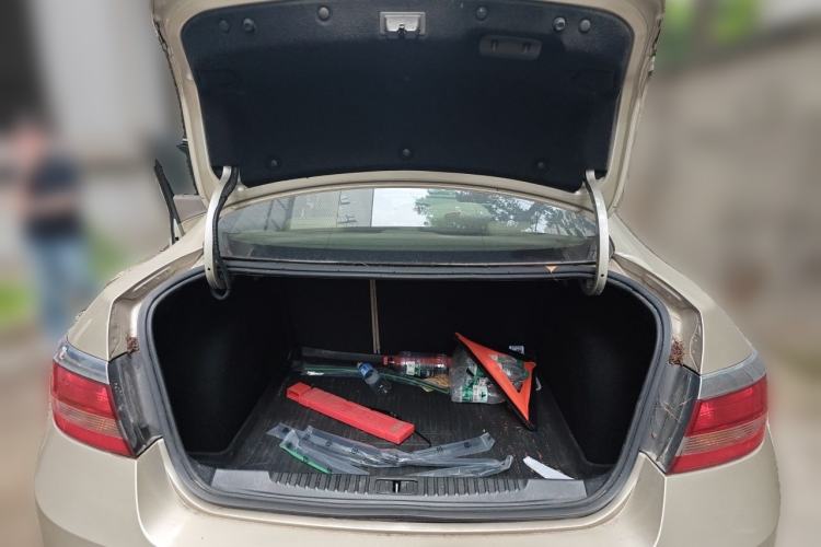 Used Buick GT 2013 GT 1.6L Automatic Fashion Edition Trunk
